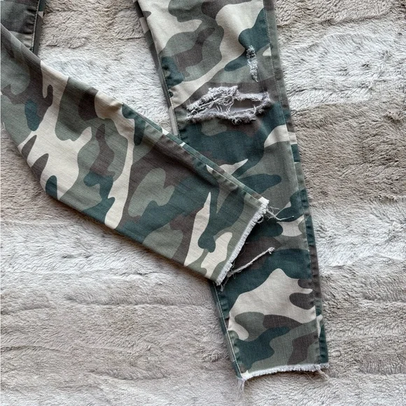 MOTHER High Waisted Looker Ankle Fray in See Me Size 25 - Picture 4 of 13